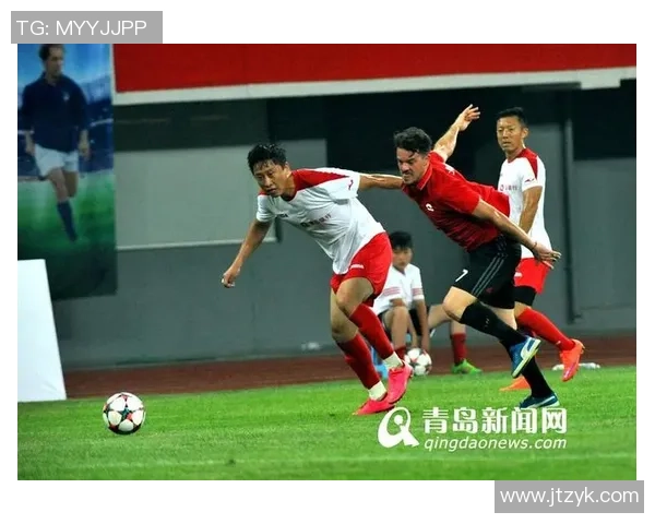 巨星风采闪耀全场足球球星下大巴瞬间引爆球迷热情